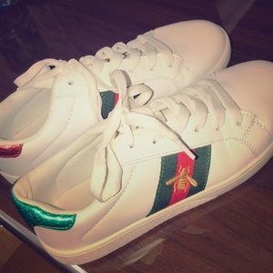 SELLING THESE REALLY CUTE GUCCI-LIKE SNEAKER SHOES